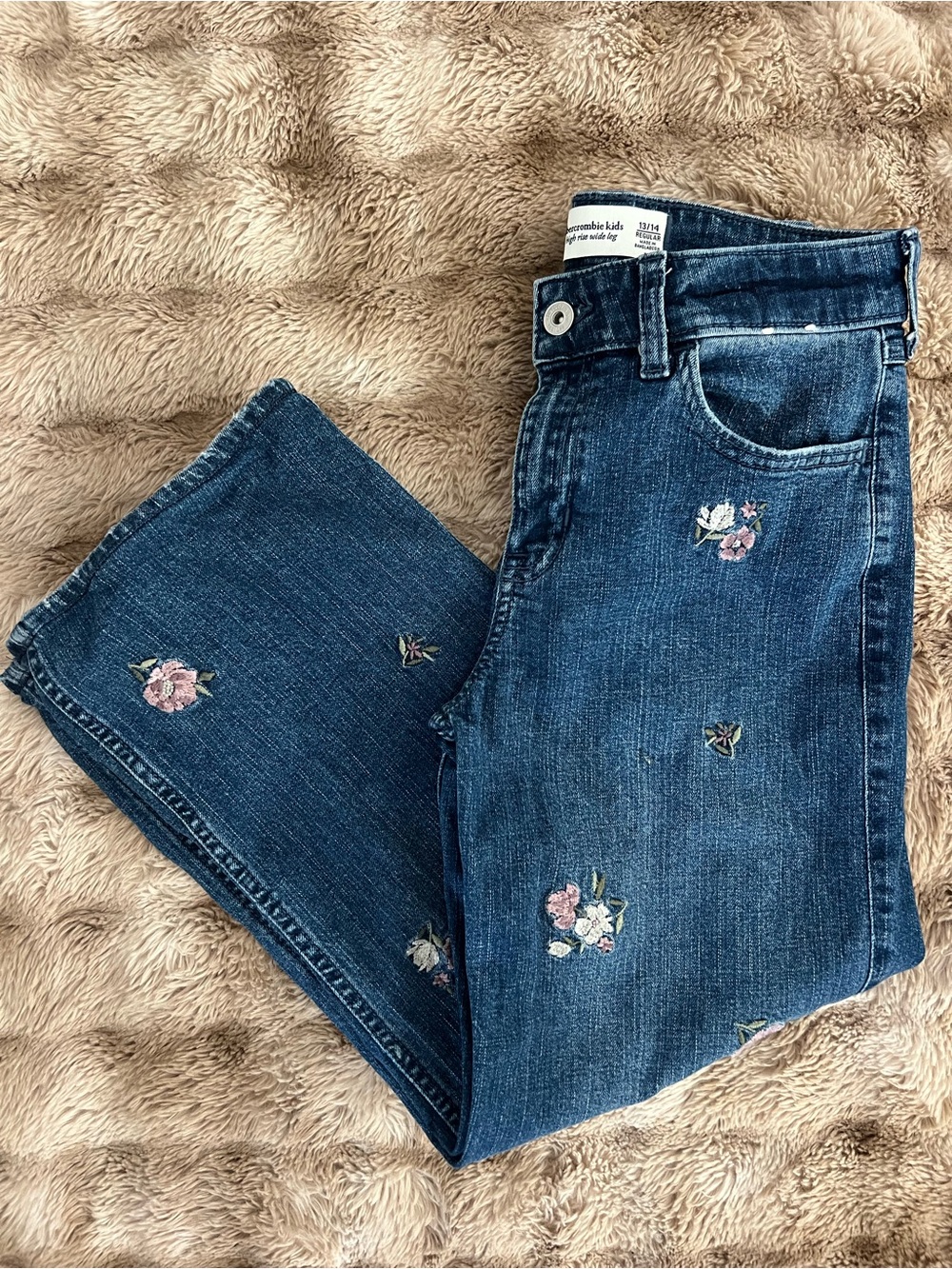 abercrombie kids Blue Denim Jeans with Pink Floral Embroidery 13/14 Reg. Girls